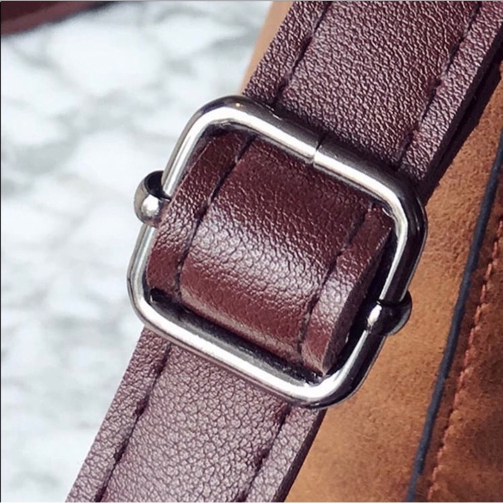 LAST ONE!! Brown Faux Leather Bag - Picture 6 of 9